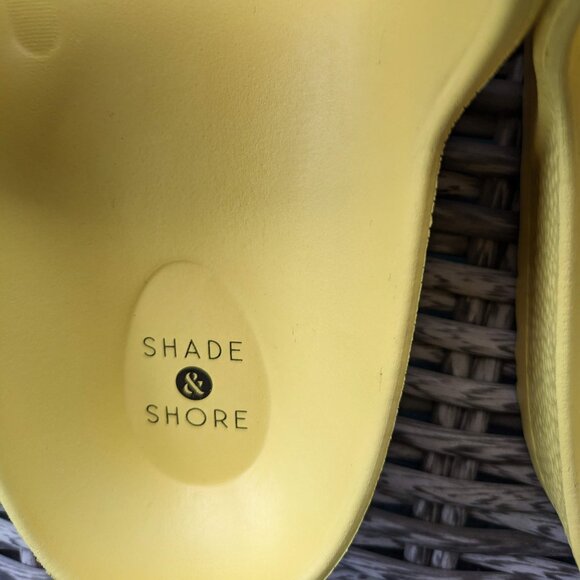 NWOT Women's Yellow EVA Two Band Footbed Slide Sandals - Shade & Shore size 10 - Picture 2 of 4